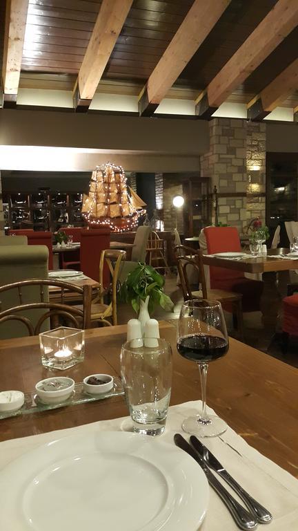 Kazarma Hotel Kalývia Fylaktís Esterno foto
