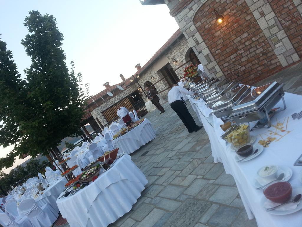 Kazarma Hotel Kalývia Fylaktís Esterno foto