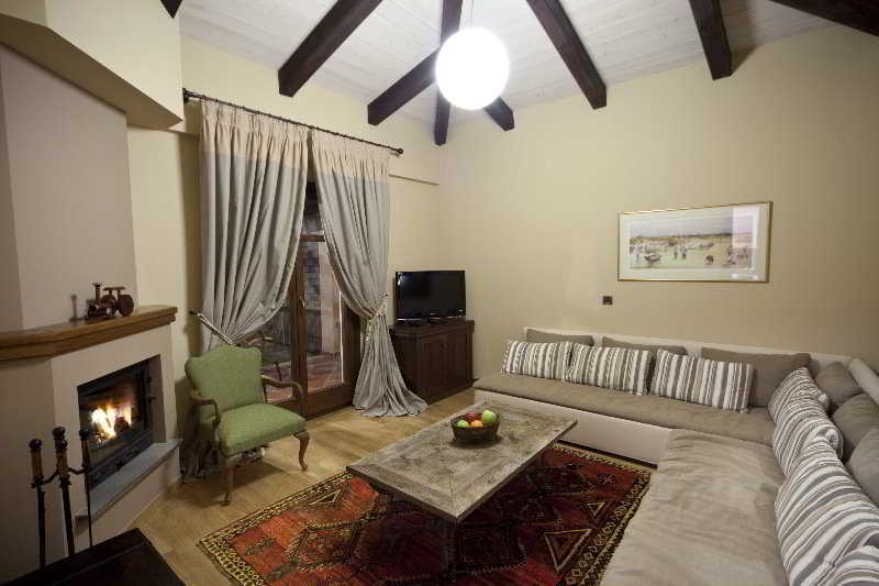 Kazarma Hotel Kalývia Fylaktís Esterno foto